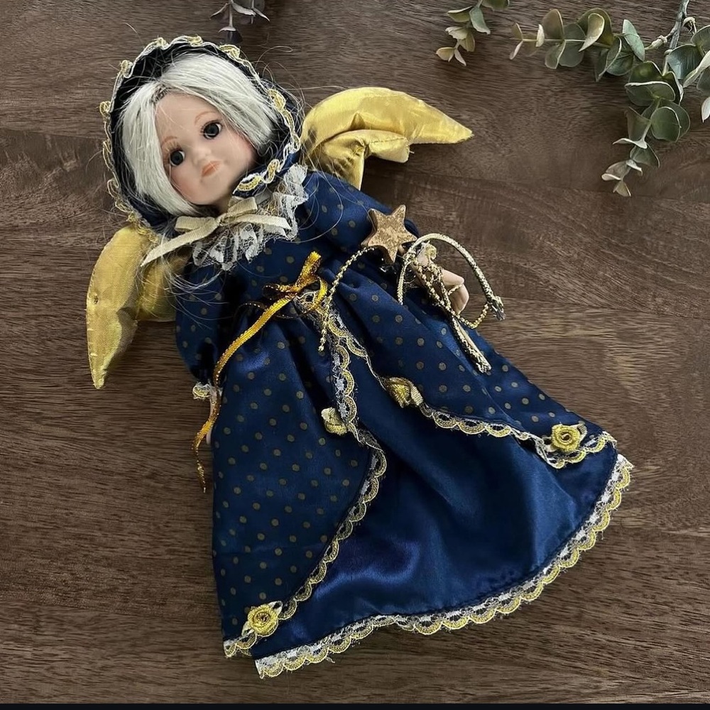 5/$40 Vintage Royalton Collection Fairy Godmother.
